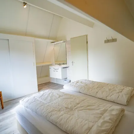 Holiday home Hoogelandt 134 En 134a *